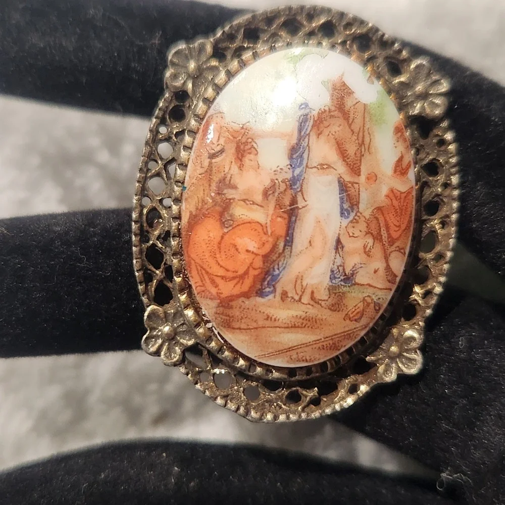Vintage Gold Tone Filigree Oval Brooch Fragonard Style Romantic Scene Pin
